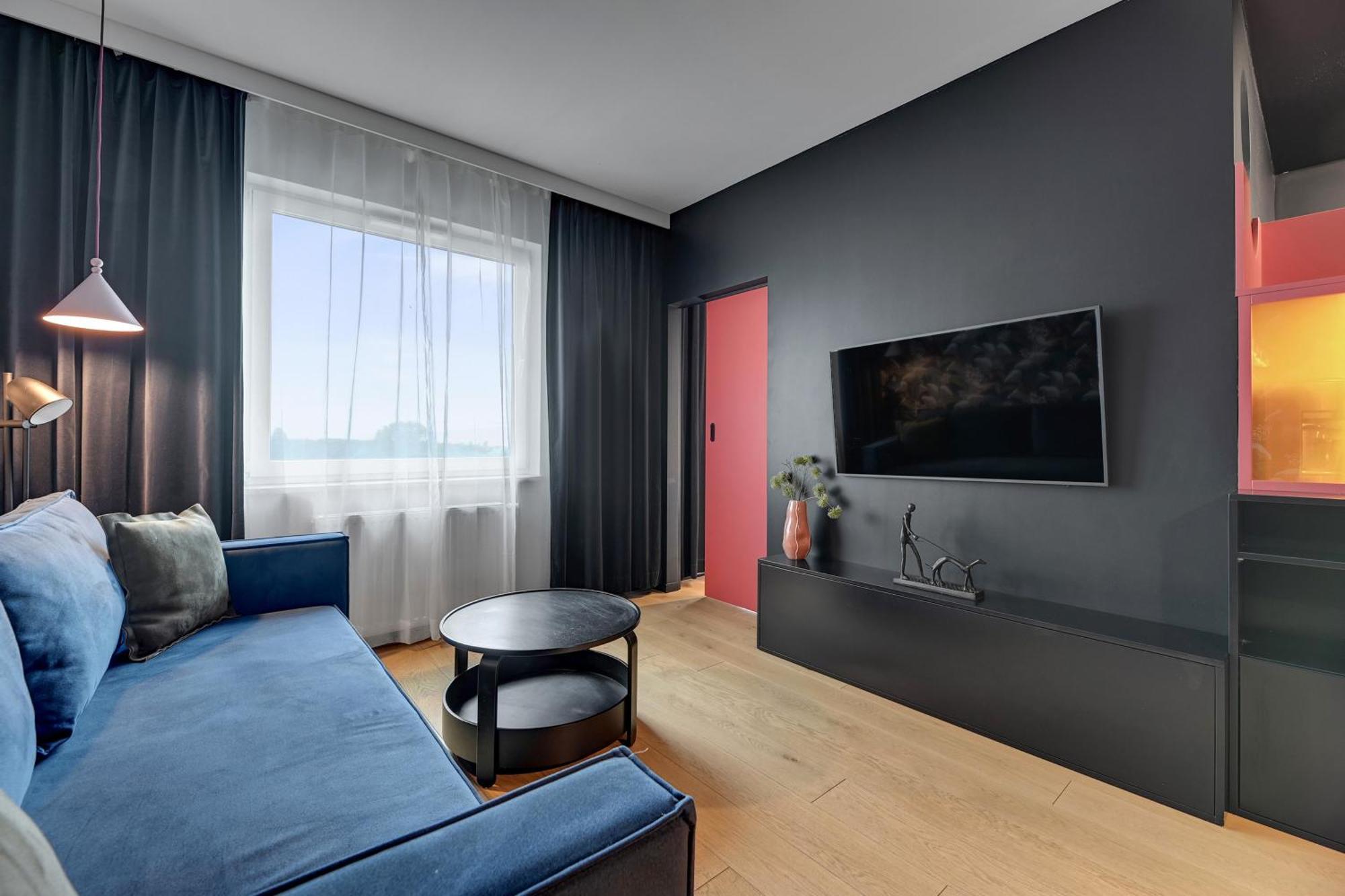 Blue Mandarin Seaside Apartment